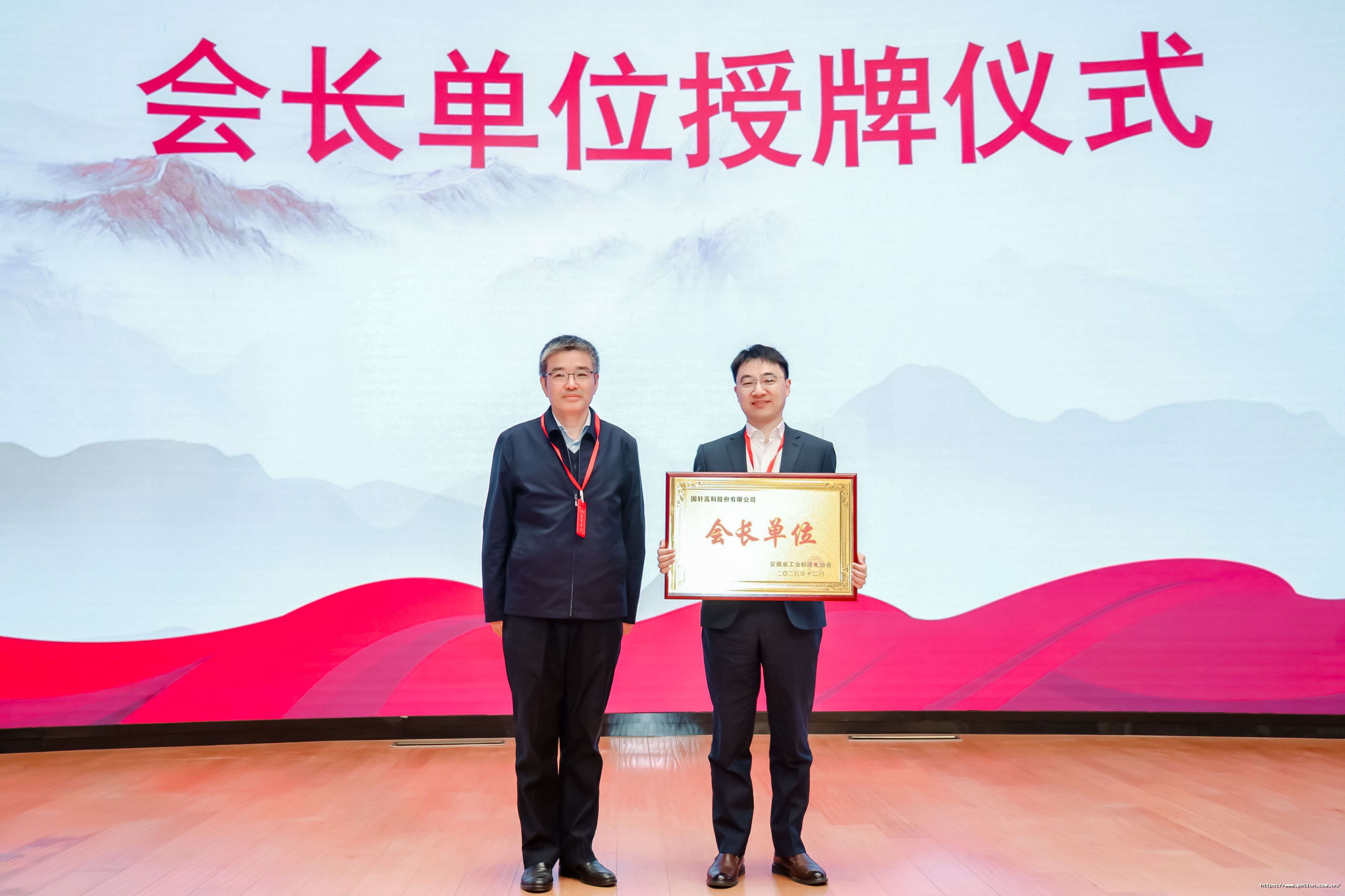 17658687406518436GbB.jpg 0N7A0344-opq4207758318.jpg